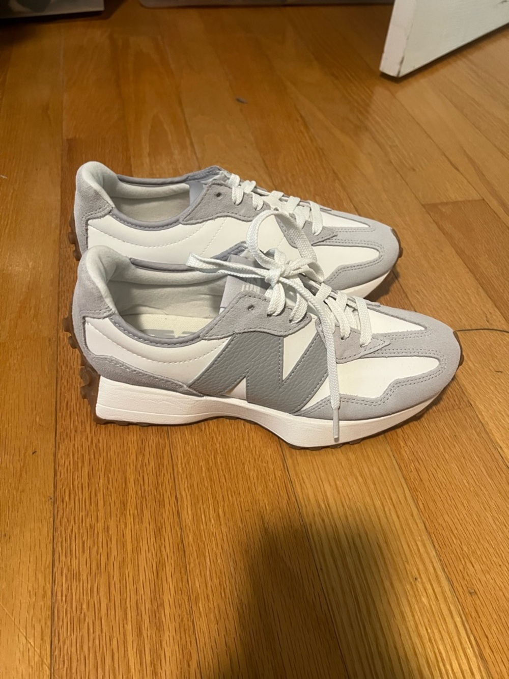 New Balance Gray & White Women’s Retro Runner Sneakers